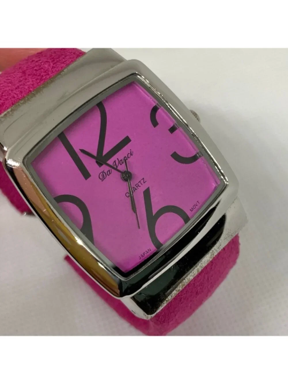 Da vanci Quartz Women's Watch Pink Face Silver tone cuff Band 35mm 6.5” running